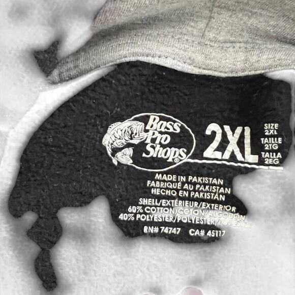 Bass Pro Shops men’s size 2 XL hooded sweatshirt - Picture 8 of 8
